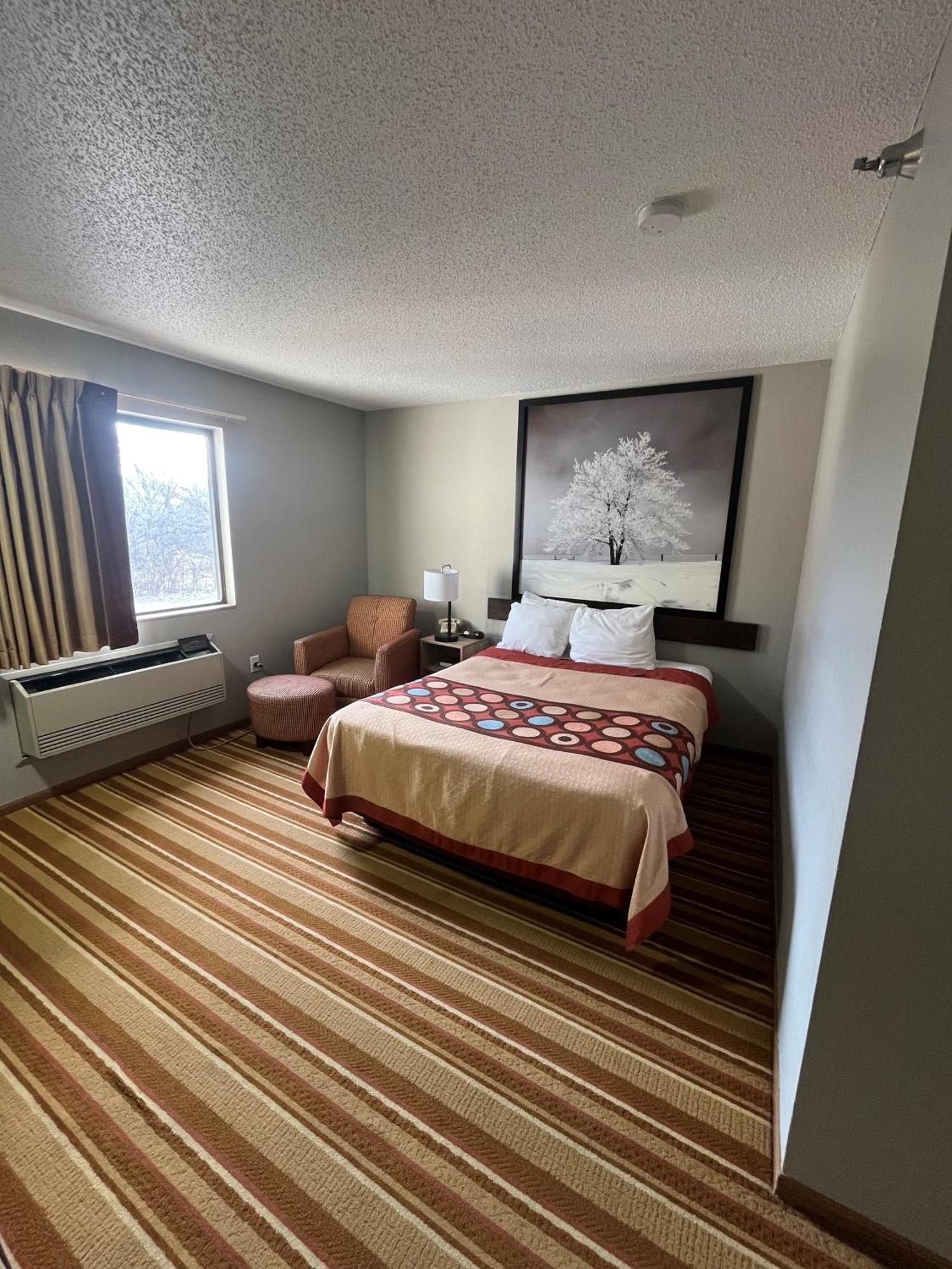 Super 8 By Wyndham Blair Hotel Luaran gambar